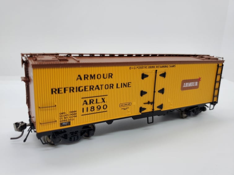 Rapido 121051-4 - HO 37ft General American Meat Reefer - Armour #11947