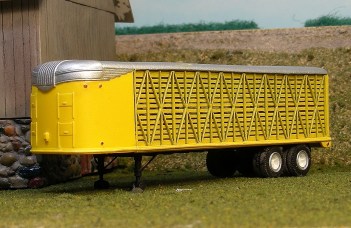 Sylvan Scale Models T-014 HO Scale - 1946-55 Fruehauf Livestock Trailer - Unpainted and Resin Cast Kit