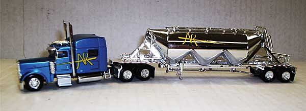 Trucks n Stuff SPEC021 - HO Peterbilt 389 Sleeper Cab Tractor w/Pneumatic Bulk Trailer - A&R