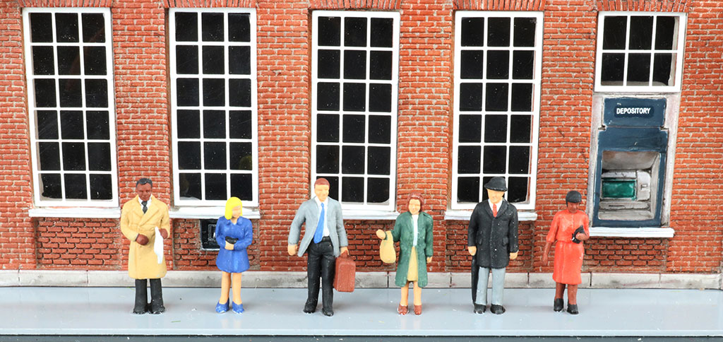 Bachmann 33120 - HO Figures - Standing Office Workers (6)