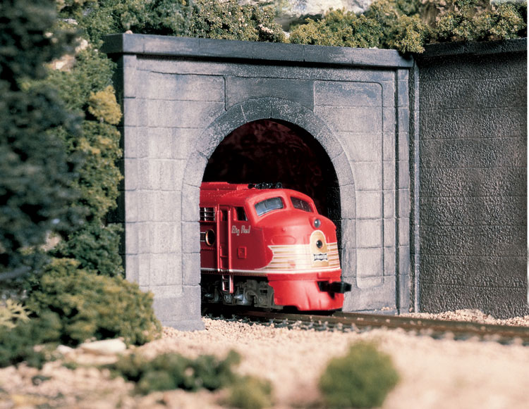 Woodland Scenics 1252 - HO Tunnel Portal - Concrete - Single Track
