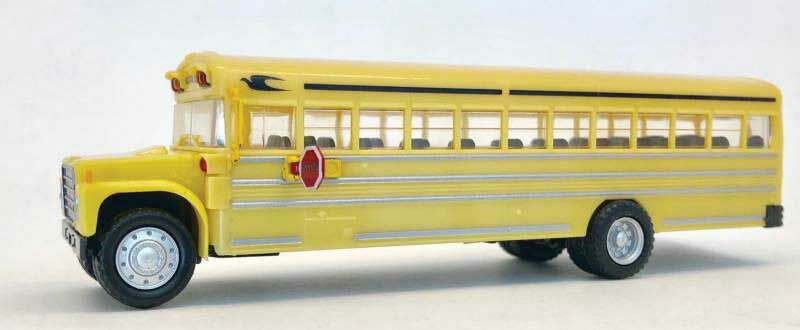 Herpa Models 6100 - HO International Harvester School Bus - Assembled - Yellow, Black