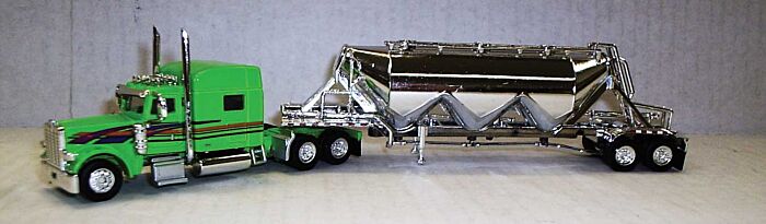 Trucks n Stuff SPEC011 - HO Peterbilt 389 Sleeper Cab Tractor w/Pneumatic Bulk Trailer