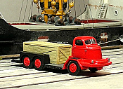 Sylvan Scale Models 08 HO Scale - 1946 Murty Bros. Riggers Lowbed Dock Truck - Unpainted and Resin Cast Kit