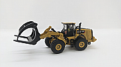 Diecast Masters-85950 1:87 CAT 972M Wheel Loader with Log Fork