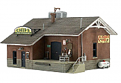 Woodland Scenics 4927 - N Chips Ice House - Built & Ready Landmark Structures(R) -- Assembled