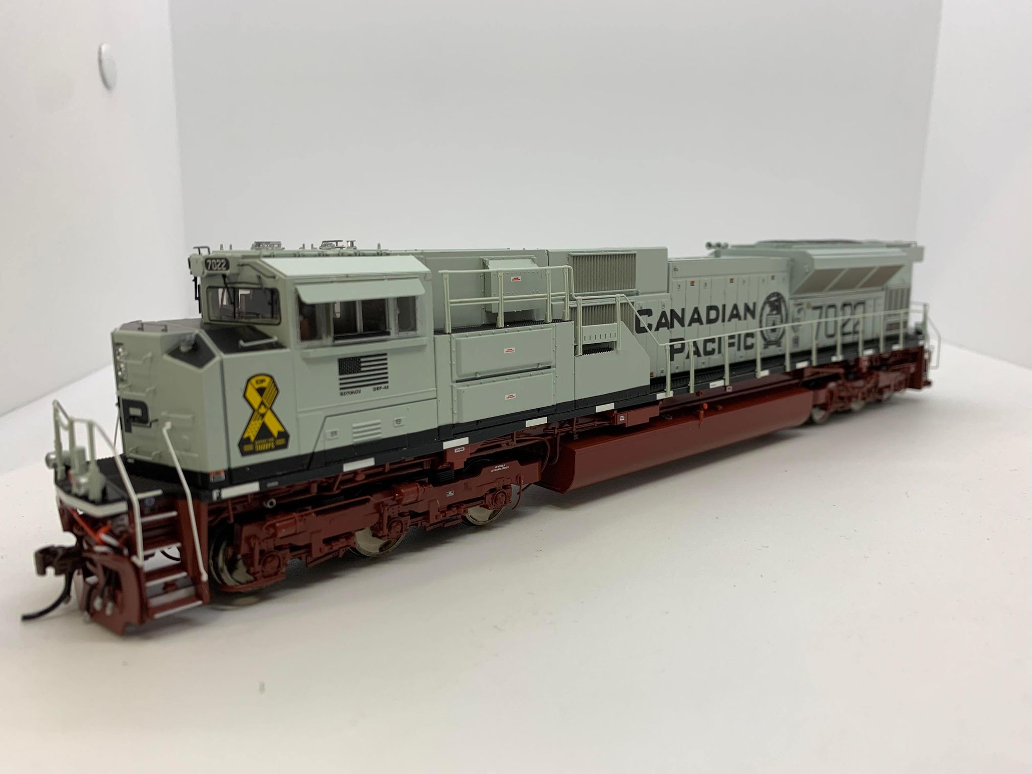 Athearn Genesis2 G75705 - HO SD70ACu - DCC Ready - Canadian Pacific Railway (Royal Canadian Navy ...