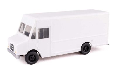Walthers SceneMaster 12112 - HO Scale Morgan Olson Route Star Van - Unlettered