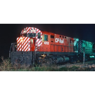 Rapido 45514 - HO MLW C-424 (DC/DCC/Sound): CP Rail - Action Red (5" Stripes) (DRS-24b): #4217