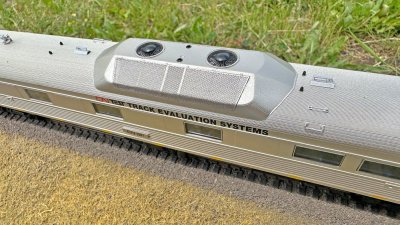 Rapido 16845 - HO Scale Budd RDC-1 (Ph 2) (DC/DCC/Sound): CN - Track Evaluation: #1501