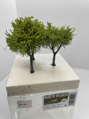 Martin Welberg Scenic Studios TMLG1 - Fine Scale Tree - Medium - Light Green - 8cm-12cm