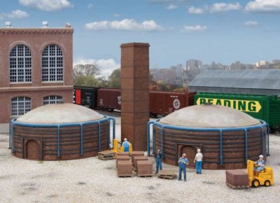 Walthers Cornerstone 4100 - HO Scale Brick Kilns 2-Pack -- Kit - Each 4-7/8 x 2-7/32" 12.4 x 5.6c...