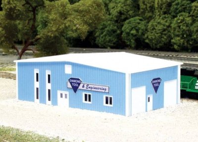 Pikestuff 8011 - N Scale Diamond Tool & Engineering Building -- 60' x 40' (blue)