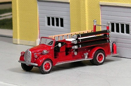 Sylvan Scale Models V-326 HO Scale - 1939 Ford/LaFrance Open Cab Pumper - Unpainted and Resin Cast Kit