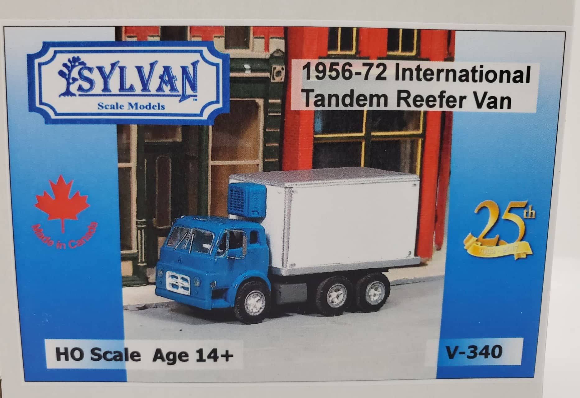 Sylvan Scale Models V-340 HO Scale - 1956/72 IHC-190 Tandem Reefer Van - Unpainted and Resin Cast Kit