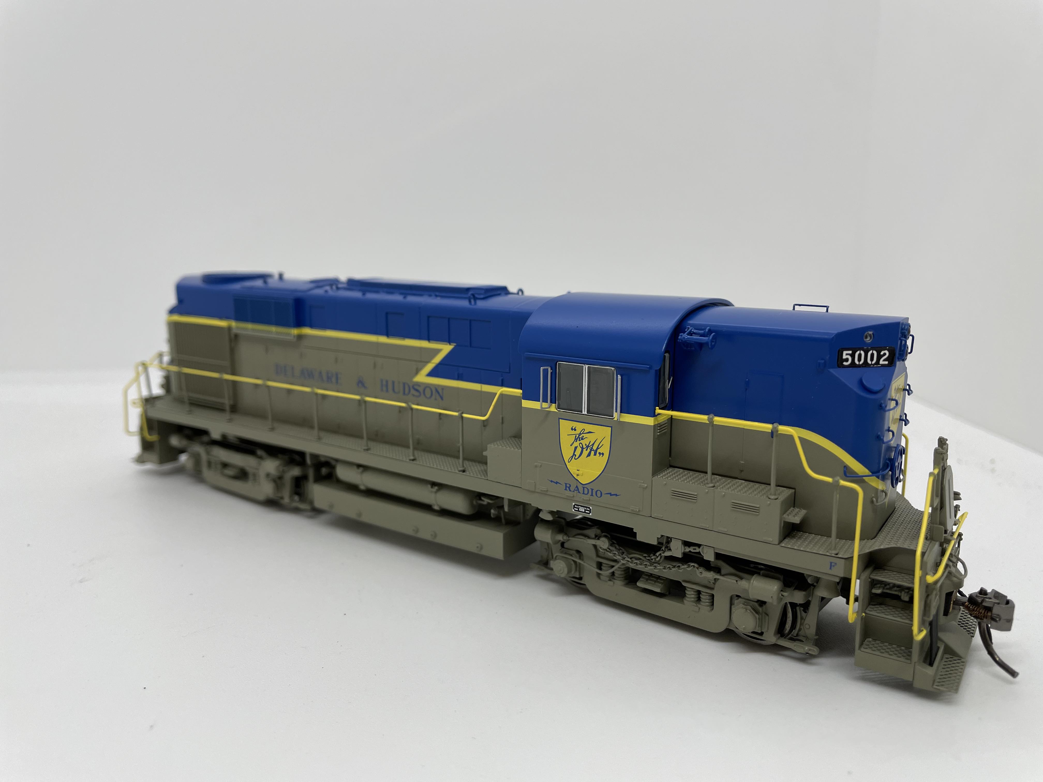 Rapido 31563 HO - Alco RS-11, 2nd Run - Diesel Locomotive - DCC & Sound - Delaware & Hudson - Lightning Stripe #5003