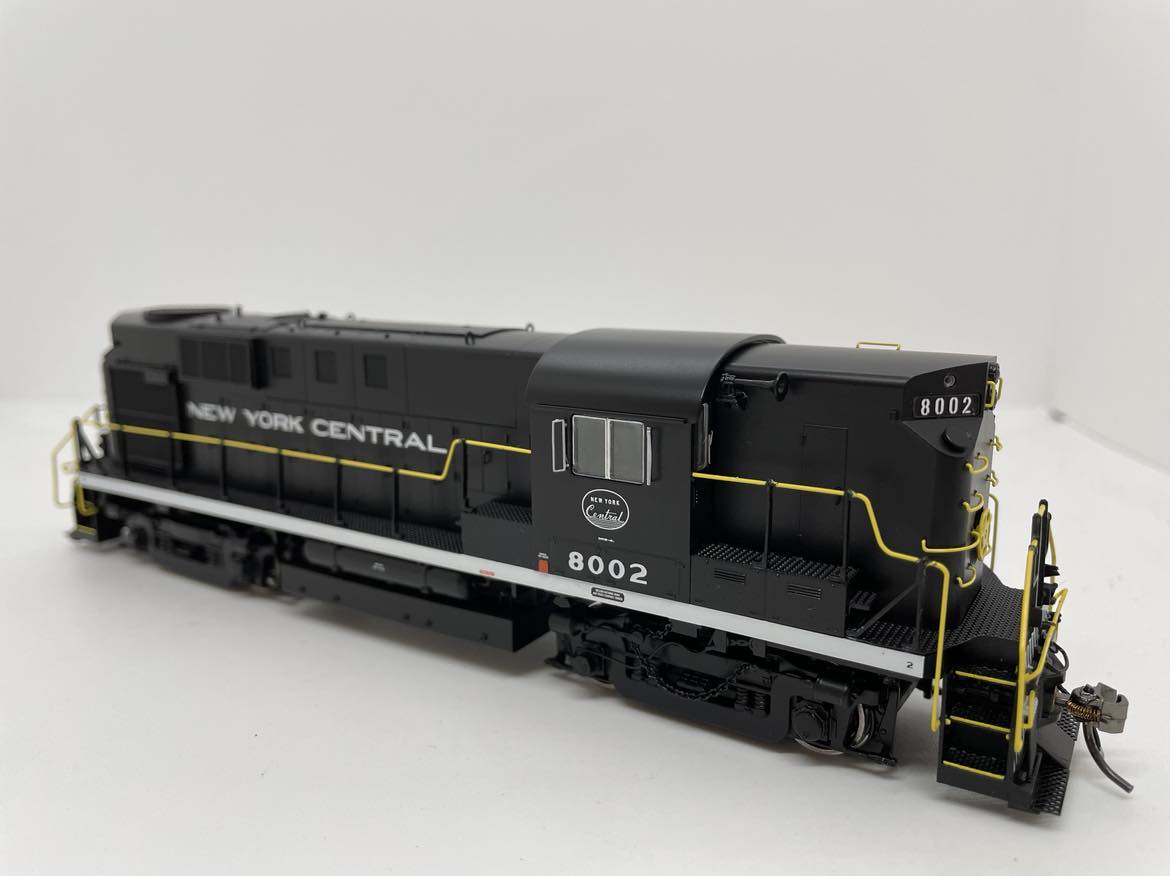Rapido 31574 HO - Alco RS-11, 2nd Run - Diesel Locomotive - DCC & Sound - New York Central - Capital Scheme #8005