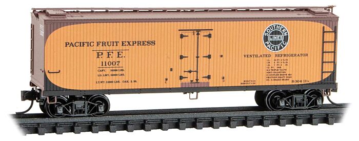 Micro Trains 04900961 - N Scale 40Ft Double-Sheathed Wood Reefer w/Vertical Brake Wheel - Pacific Fruit Express (Early) #11007