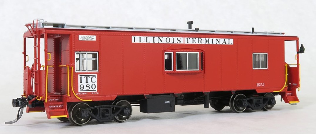 Tangent Scale Models 60116-01 - HO Delivery Target Red 1953+ Steel Bay Window Caboose - Illinois Terminal #980
