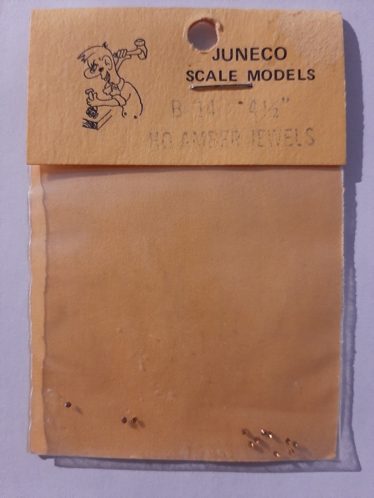 Juneco Scale Models B-14 - HO 4 1/2in Amber Jewels (12/pkg)