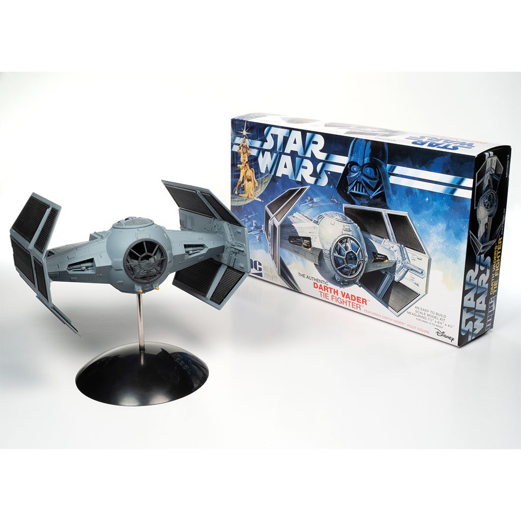MPC 952 - 1/32 Star Wars A New Hope: Darth Vader Tie Fighter w/Pilot - Kit