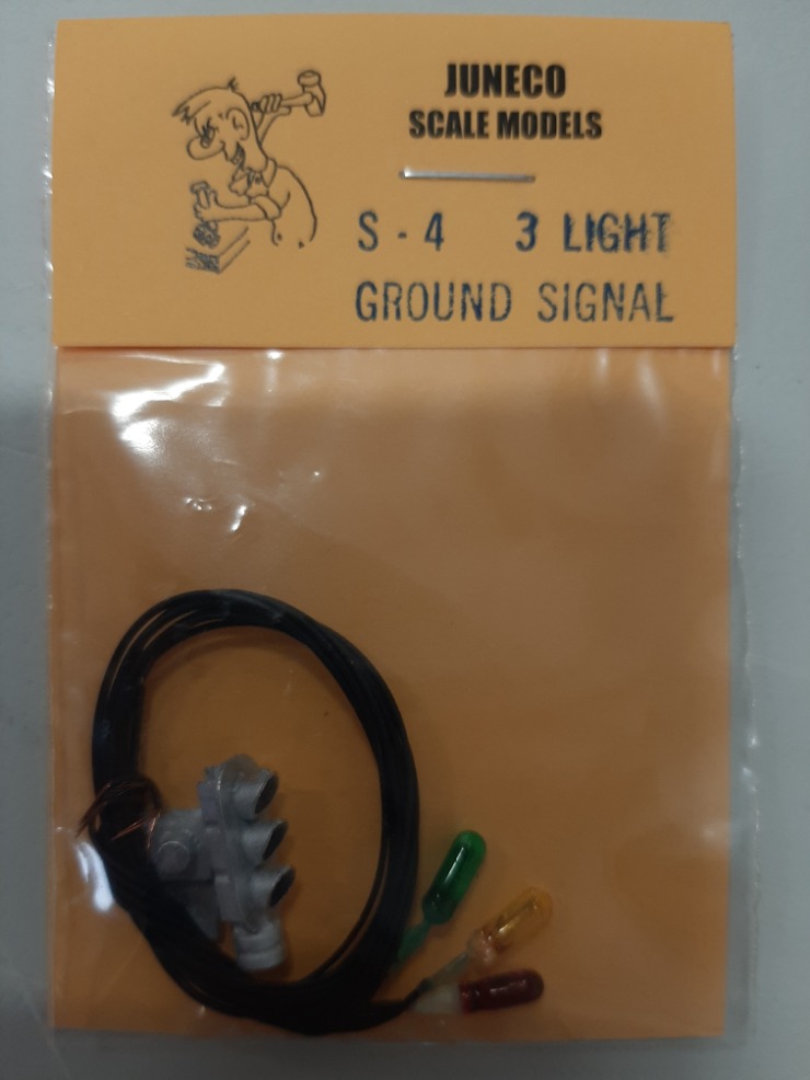 Juneco HO S-4    6.10  3 Lt Ground Signal w/12V bulbs