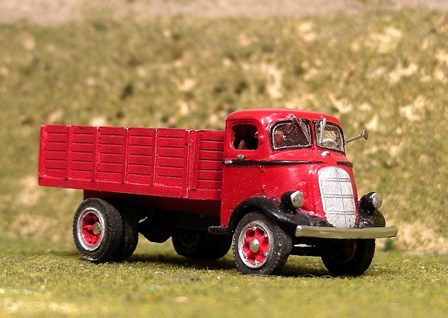 Sylvan Scale Models V-368 HO Scale - 1937 Studebaker COE Single Axle Grain Truck - Unpainted and Resin Cast Kit
