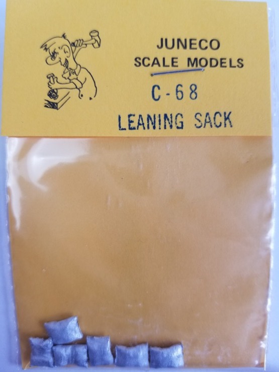 Juneco Scale Models C-68 Sack - Leaning (6/pkg)