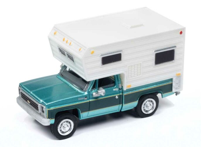 Classic Metal Works 30672 - HO 1977 Chevrolet Fleetside Camper Pickup Truck - Assembled - Light Green Poly, Dark Green