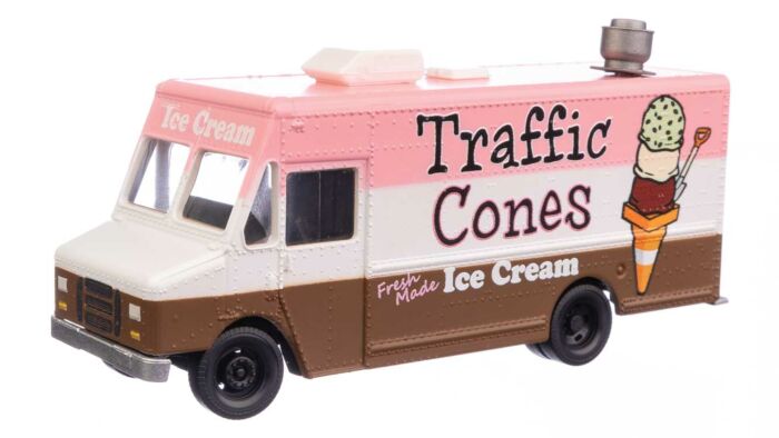 Walthers SceneMaster 12108 HO - Morgan Olson Route Star Van - Road Cones Ice Cream Food Truck