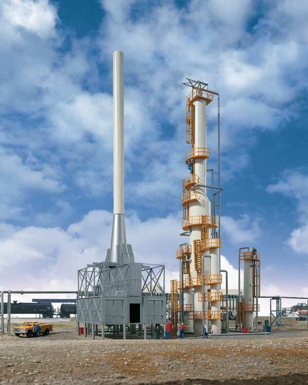 Walthers Cornerstone 3705 - HO United Petroleum Refining - Kit