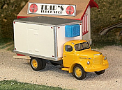 Sylvan Scale Models V-310 HO Scale - 1940-49 REO Speedwagon Refrigerated Truck - Unpainted and Resin Cast Kit