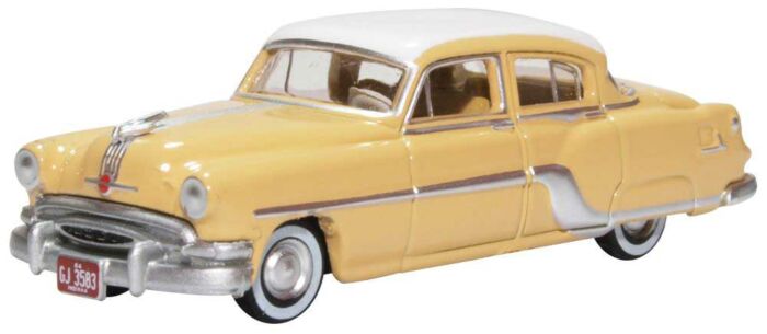 Oxford Diecast 87PC54002 - HO 1954 Pontiac Chieftain 4-Door Sedan - Winter White, Maize Yellow