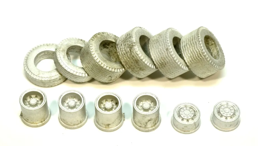 ShowCase Miniatures 3013 - HO Scale Super Single Alloy Wheel Set