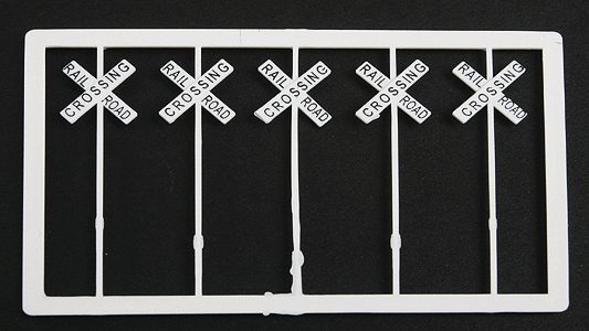 Tichy Train 8187 - HO Railroad Crossbuck Warning Sign - Modern US Style Railroad Crossing Letteri...