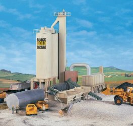 Walthers Cornerstone 3085 - HO Black Gold Asphalt Hot Mix Plant - Kit