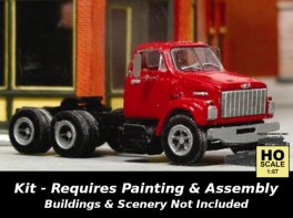 Sylvan Scale Models V-398 - HO 1:87 1978-89 GMC Brigadier Slope Hood, Tandem Axle (Unpainted Kit)