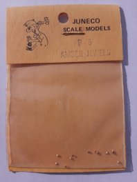 Juneco Scale Models B-5 - HO 3/4in Amber Jewels (12/pkg)