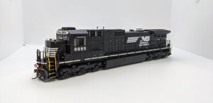 Athearn Genesis G31500 - HO G2 Dash 9-40C - DCC Ready - Norfolk Southern #8777