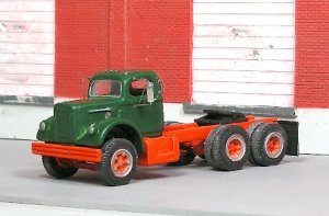 Sylvan Scale Models V-284 HO Scale - 1956-66 White 9000 Day Cab - Unpainted and Resin Cast Kit