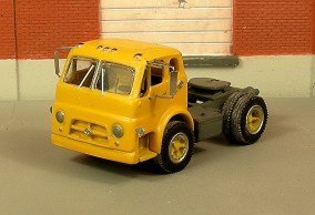 Sylvan Scale Models 267 HO Scale -Diamond T 734 S/A Tractor Resin Cast Kit