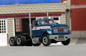 Sylvan Scale Models V-377 HO Scale - 1971-77 GMC 9500 High Cab Tandem Axle Long Hood Tractor - Un...