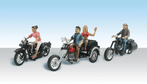 Woodland Scenics 5549 - HO AutoScenes(R) - Assembled -- Born to Ride - 4 Riders on 3 Motorcycles