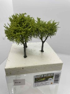 Martin Welberg Scenic Studios TMLG1 - Fine Scale Tree - Medium - Light Green - 8cm-12cm