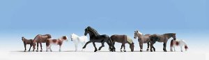 Walthers SceneMaster 6074 - HO Majestic Horses (9pcs)