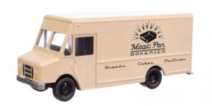 Walthers SceneMaster 12101 HO - Morgan Olson Route Star Van  - Magic Pan Bakeries