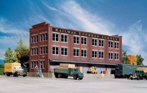 Walthers Cornerstone 3095 - HO Scale Railway Express Agency (REA) Transfer Building -- Kit - 13-1...