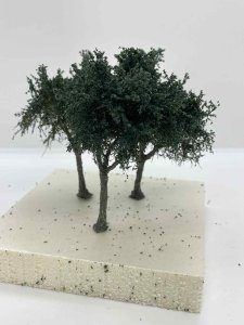 Martin Welberg Scenic Studios TMDG2 - Fine Scale Tree - Medium - Dark Green - 8cm-12cm - 3 pcs