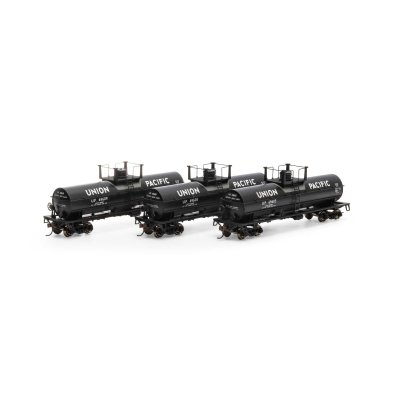 Athearn RND73006 - HO Chemical Tank Car - UP (3pk)