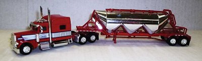 Trucks n Stuff SPEC010 - HO Peterbilt 389 Sleeper Cab Tractor w/Pneumatic Bulk Trailer - Cerri Fa...
